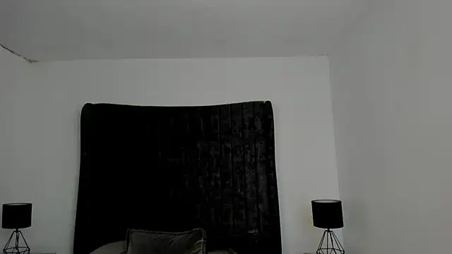 Snapshot of NataGarcia chatting on 05-25-26, 04:35 NataGarcia online show from 05-25-26, 04:35