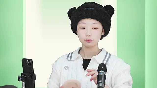 YT-lovebaby online show from 12-26-24, 04:25