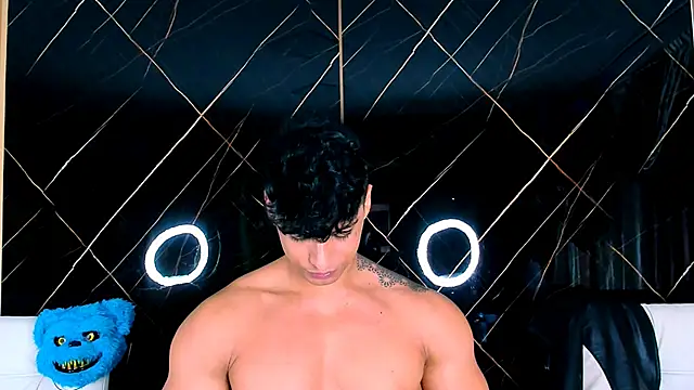 Owen Muzcle online show from 10-28-25, 11:51