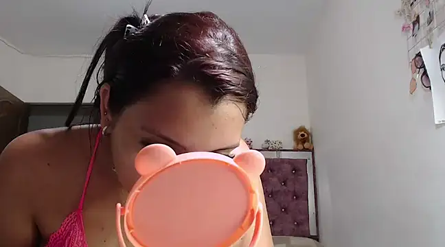 Snapshot of jaky_reyes chatting on 01-31-25, 01:33 jaky reyes online show from 01-31-25, 01:33