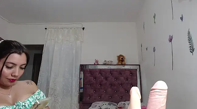 Snapshot of jaky_reyes chatting on 02-28-25, 04:43 jaky reyes online show from 02-28-25, 04:43