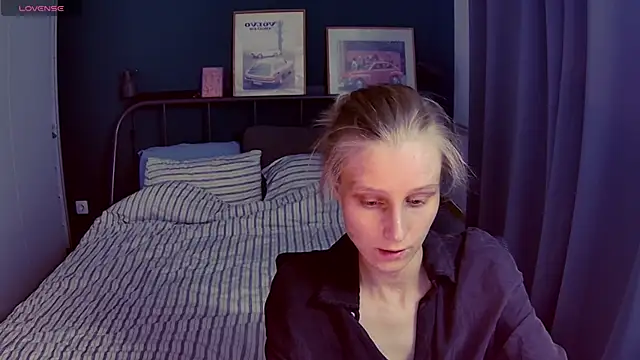 Snapshot of KatiKate chatting on 07-22-26, 05:27 KatiKate online show from 07-22-26, 05:27