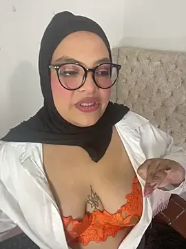 Snapshot of Mistyboobs chatting on 10-14-25, 10:38 Mistyboobs online show from 10-14-25, 10:38