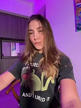 Snapshot of SophieRaily_ chatting on 01-29-25, 12:43 SophieRaily online show from 01-29-25, 12:43