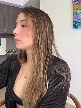 Snapshot of SophieRaily_ chatting on 02-21-25, 02:06 SophieRaily online show from 02-21-25, 02:06