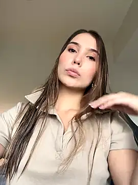 Snapshot of SophieRaily_ chatting on 09-30-25, 07:52 SophieRaily online show from 09-30-25, 07:52