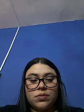 alissonfernandez  online show from 04-11-26, 10:47