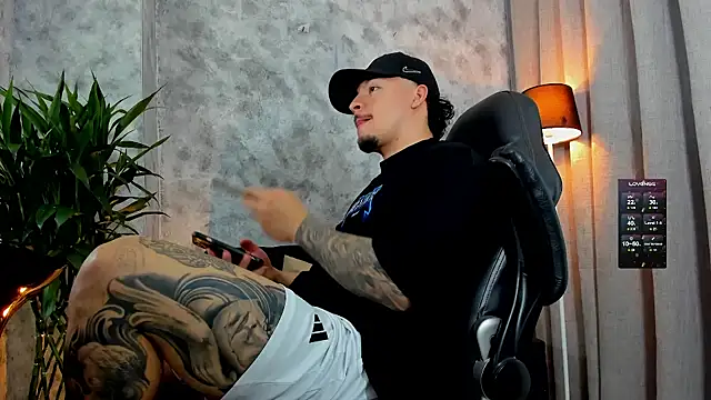 boyc022  online show from 11-24-25, 01:05