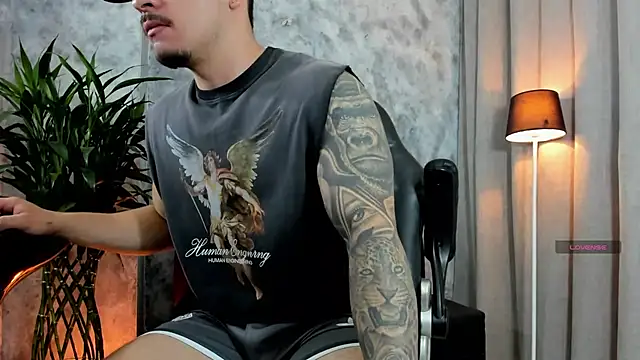 boyc022  online show from 04-15-26, 12:45