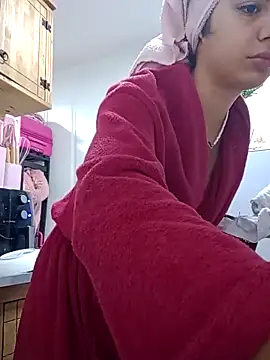 Snapshot of isabella048 chatting on 09-26-25, 12:47 isabella048 online show from 09-26-25, 12:47