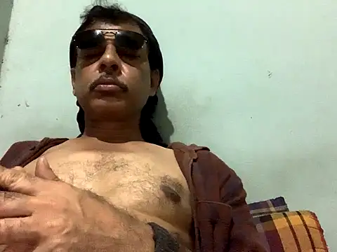 Snapshot of VastNoon95 chatting on 09-11-25, 04:51 VastNoon95 online show from 09-11-25, 04:51