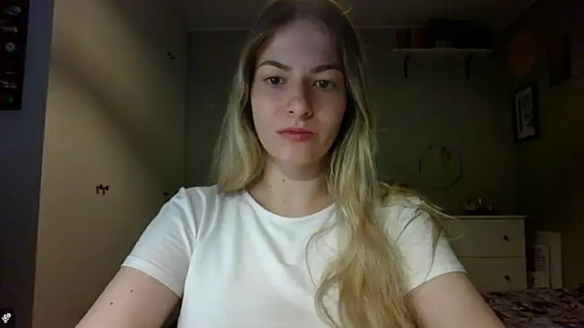 Snapshot of ROSIEx_sweet chatting on 10-06-25, 06:55 ROSIEx sweet online show from 10-06-25, 06:55