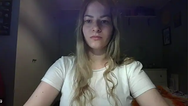 Snapshot of ROSIEx_sweet chatting on 10-27-25, 07:45 ROSIEx sweet online show from 10-27-25, 07:45