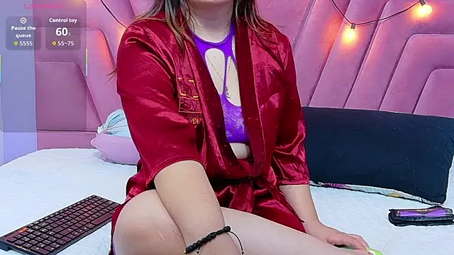 hornybarelylegalgirl online show from 05-13-26, 12:02