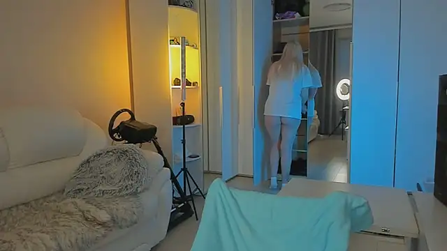 1AlexaGoddess3 online show from 03-09-25, 03:01