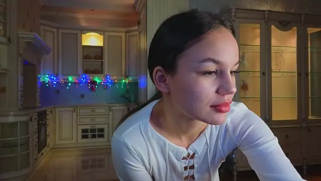 UdelaAshfield online show from 12-23-24, 05:22