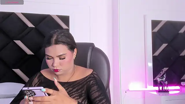 Snapshot of Carolina_Evanss chatting on 06-06-26, 04:06 Carolina Evanss online show from 06-06-26, 04:06
