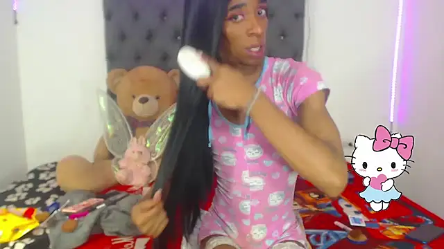 lucianadolll online show from 10-19-25, 05:57