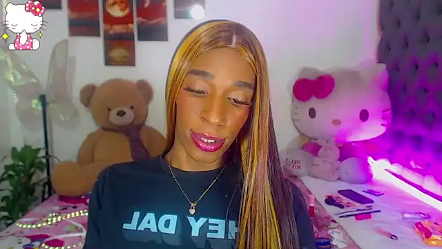 lucianadolll online show from 03-24-26, 10:59