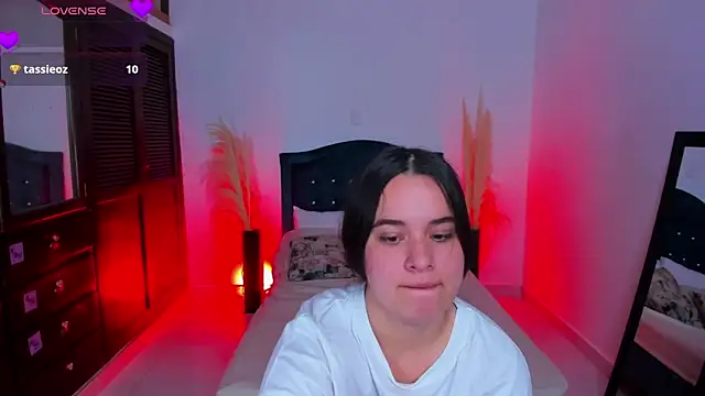 lizi dolly online show from 12-19-24, 10:53