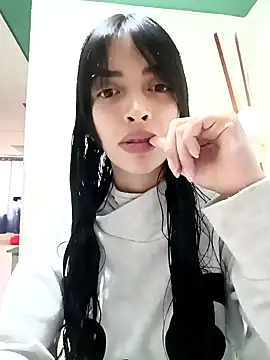 Snapshot of dholcee chatting on 01-11-25, 11:56 dholcee online show from 01-11-25, 11:56