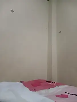 Snapshot of dholcee chatting on 03-14-25, 10:38 dholcee online show from 03-14-25, 10:38