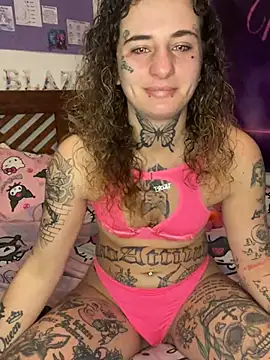 BlazyKitsune- online show from 02-07-25, 08:44