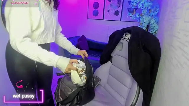 Theia moon online show from 09-30-25, 12:43