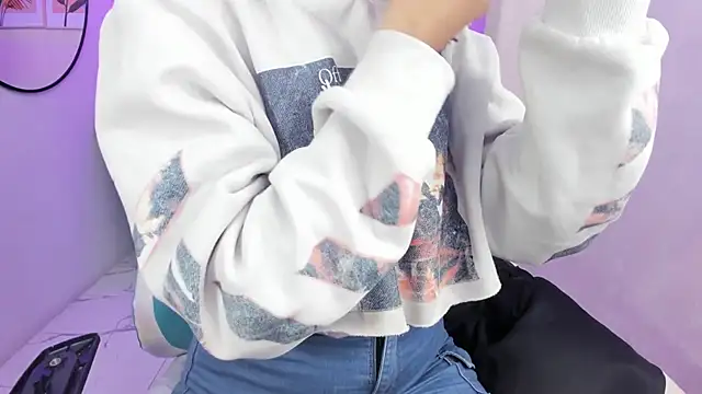 Theia moon online show from 10-13-25, 01:11