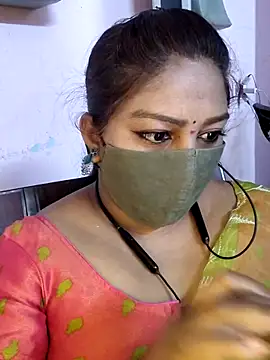 RomeoJuliet345 online show from 04-18-26, 05:39