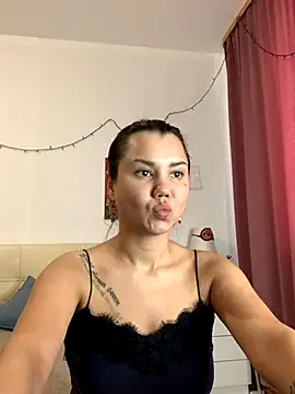 MiraMiss online show from 11-17-25, 07:25