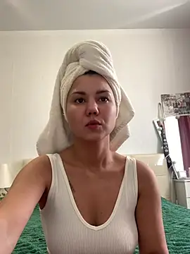 Snapshot of MiraMiss chatting on 05-16-26, 07:49 MiraMiss online show from 05-16-26, 07:49