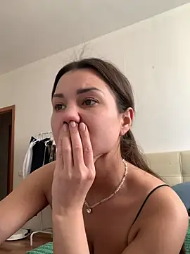Snapshot of MiraMiss chatting on 05-17-26, 09:49 MiraMiss online show from 05-17-26, 09:49
