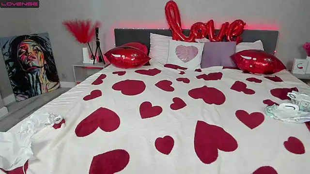 Snapshot of BritneyLix chatting on 02-20-25, 12:36 BritneyLix online show from 02-20-25, 12:36
