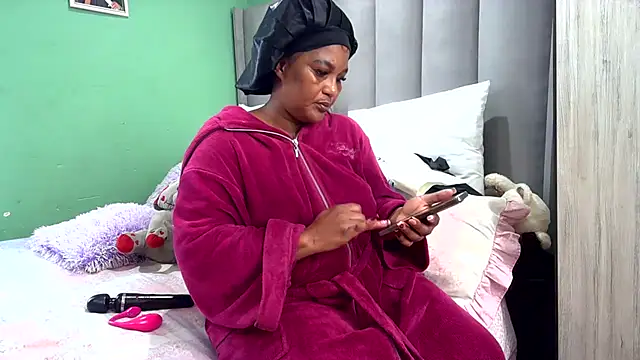 SexyEbony37X online show from 05-26-26, 06:42