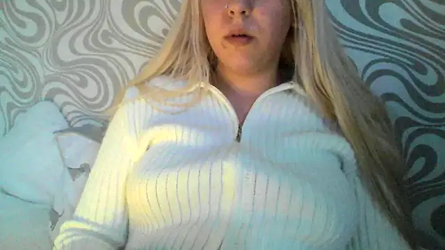 Snapshot of bunnyamy chatting on 03-13-25, 05:07 bunnyamy online show from 03-13-25, 05:07