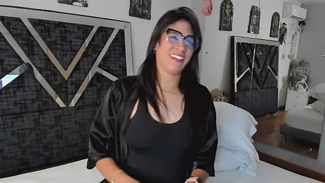 Jonness Isa  online show from 10-25-25, 12:34