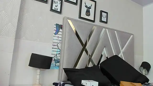 Queenjenn   online show from 01-25-25, 07:28