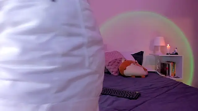 emillyhills online show from 12-22-24, 07:33