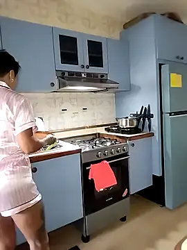 Alison fitness online show from 11-26-25, 11:11