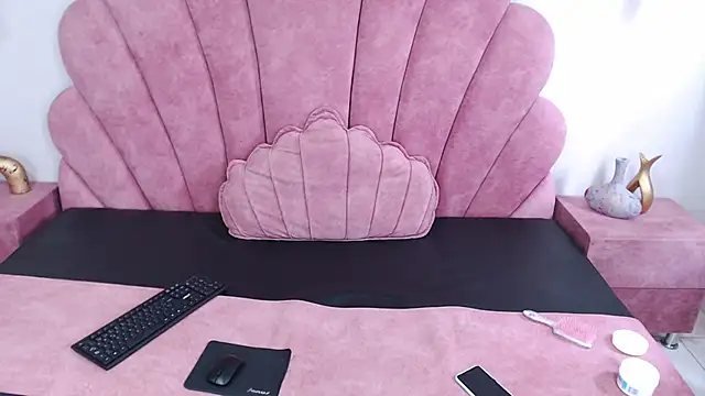 Candy Bony online show from 01-04-25, 06:51