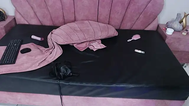 Candy Bony online show from 01-05-25, 12:52