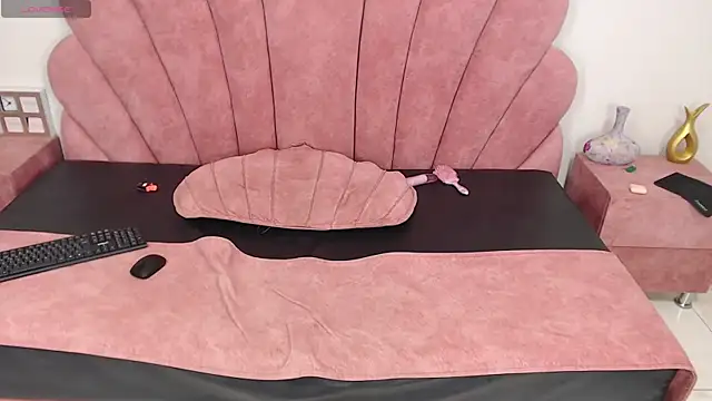 Candy Bony online show from 05-25-26, 02:34
