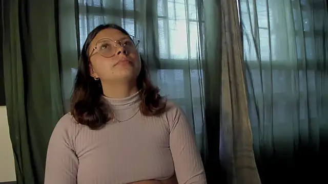 Noellesable online show from 11-27-25, 05:15