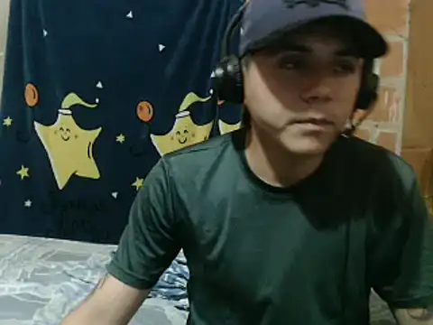 Snapshot of Horny_dirty_boy chatting on 01-06-25, 11:20 Horny dirty boy online show from 01-06-25, 11:20