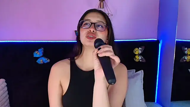 Anastasia Whitee online show from 05-03-26, 01:39