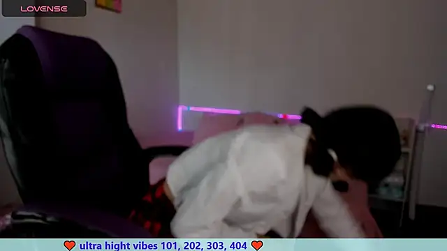 Snapshot of aiko_mori chatting on 12-13-24, 08:15 aiko mori online show from 12-13-24, 08:15