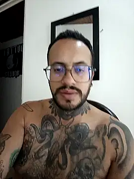 Nicky smith   online show from 12-13-24, 02:43