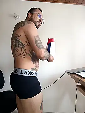 Nicky smith   online show from 12-14-24, 04:52