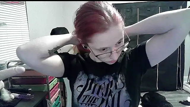 LilyFoxxx online show from 01-08-25, 01:53